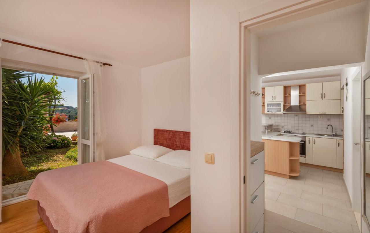 Apartment And Milos Zaton (Dubrovnik-Neretva)