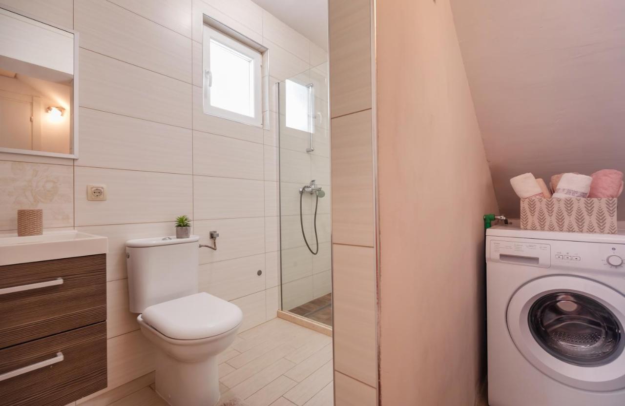 Apartment And Milos Zaton (Dubrovnik-Neretva)