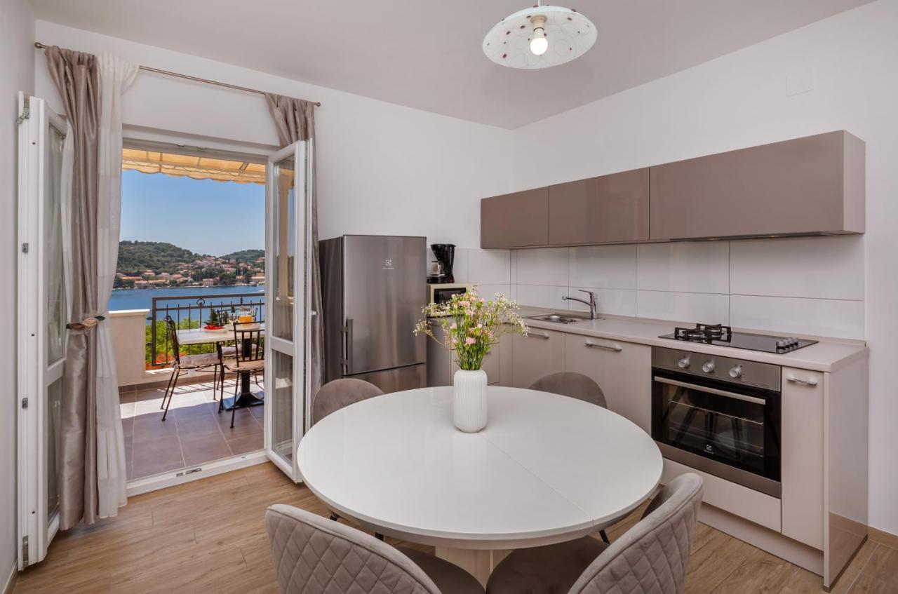 Apartment And Milos Zaton (Dubrovnik-Neretva)